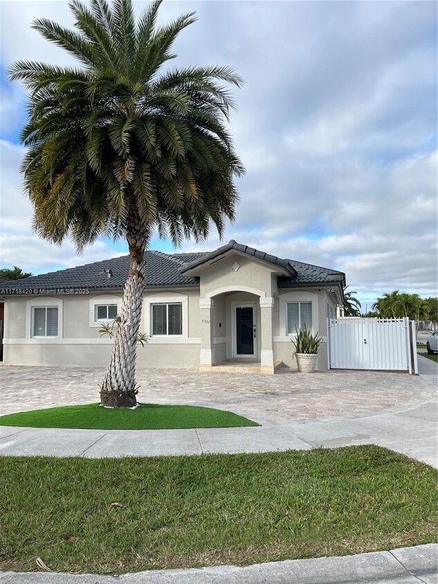 Foto principal - 4502 SW 164th Ct