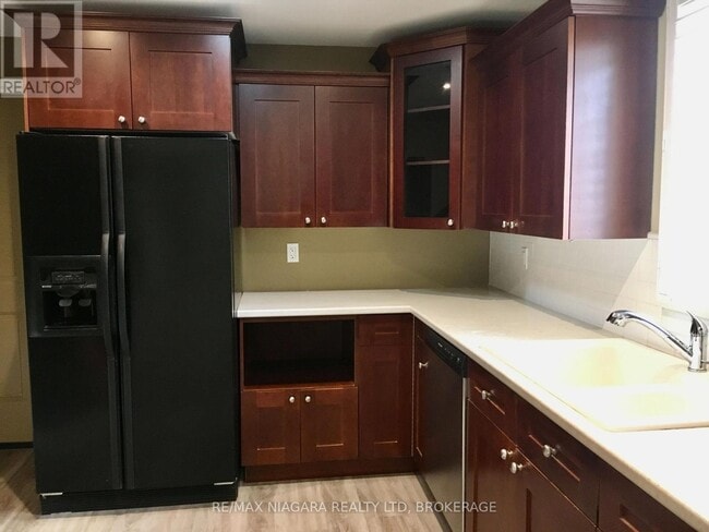 Photo du bâtiment - 4576 Kalar Rd