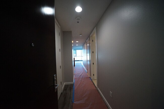 Building Photo - NO SHOWINGS UNTIL 6/3/2025