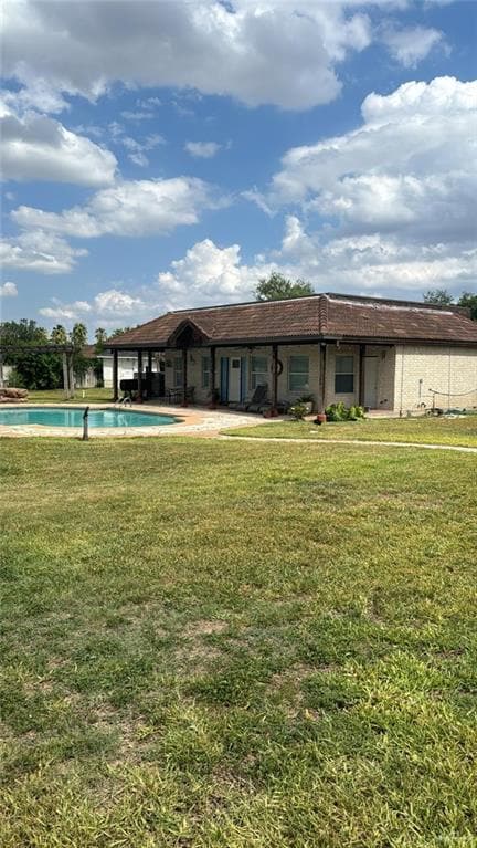 Primary Photo - 3702 N Glasscock Rd