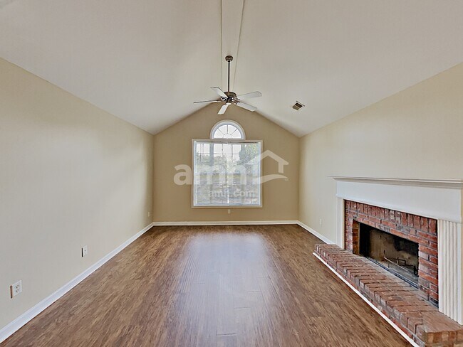 Building Photo - 87 Hollinger Way