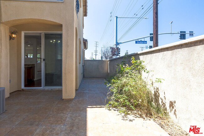Foto del edificio - 8302 Telegraph Rd