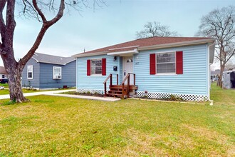 Building Photo - 407 Arizona St