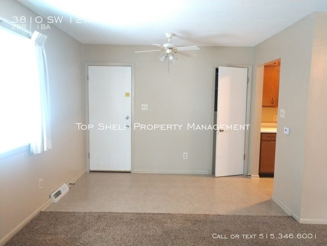 Foto del edificio - Duplex for rent, Garage and Basement!