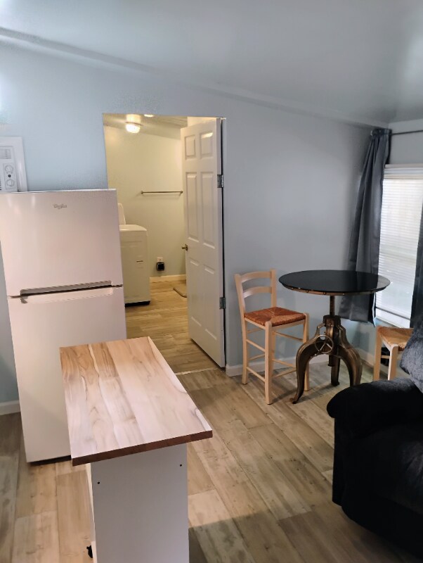 Foto del edificio - 902 Oak Ave