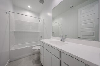 Building Photo - 7814 W Hide Trl