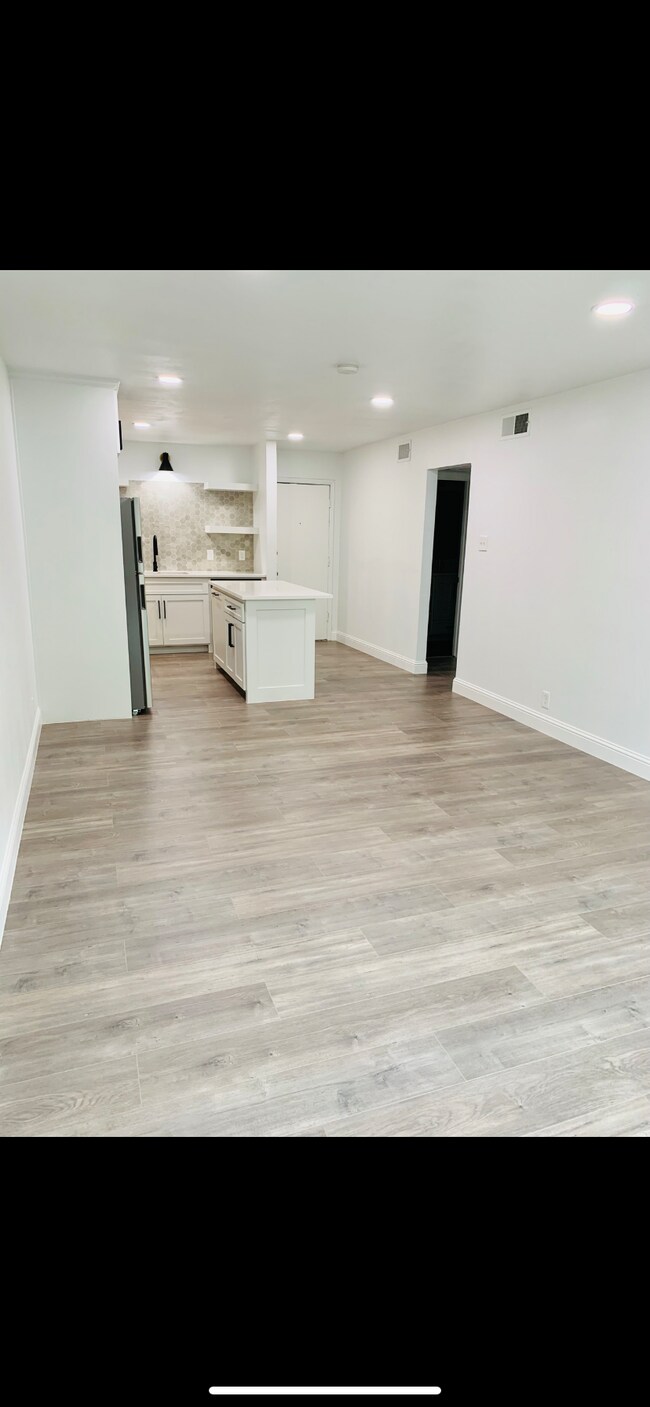 Foto del edificio - 5311 Fleetwood Oaks Ave