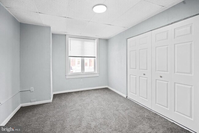 Foto del edificio - 958 E Russell St