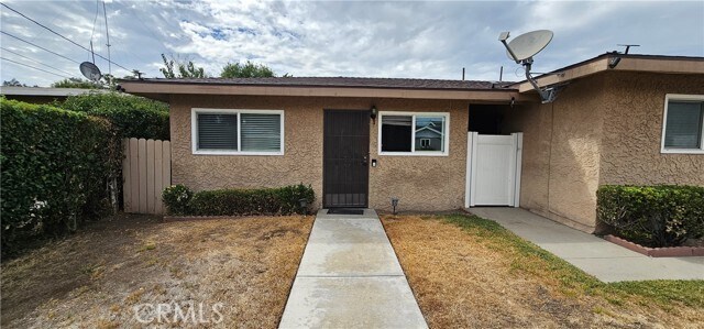 Foto principal - 1677 W 11th St