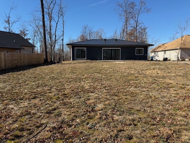 Foto del edificio - 30 Magrath Cir