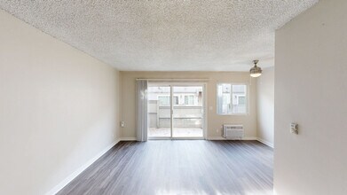 Interior Photo - Rosebeach