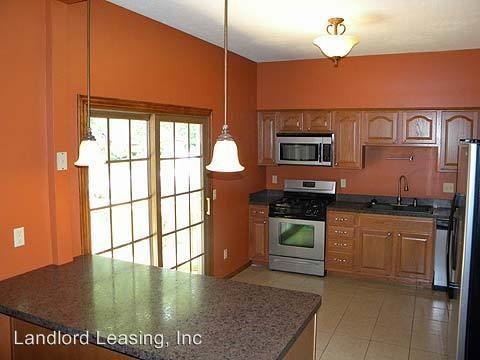 Building Photo - 4 br, 3 bath House - 823 Willow Hollow Ct