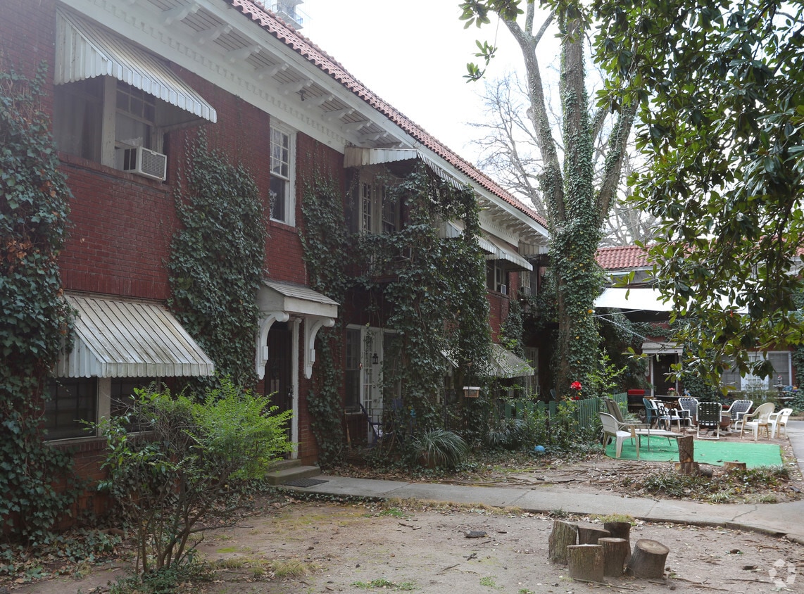 Primary Photo - 203 NE 13th St