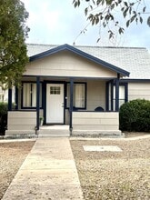 Building Photo - 536 Dameron Dr