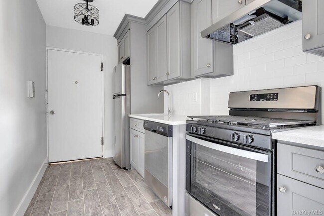 Foto del edificio - 115 Long Beach Rd