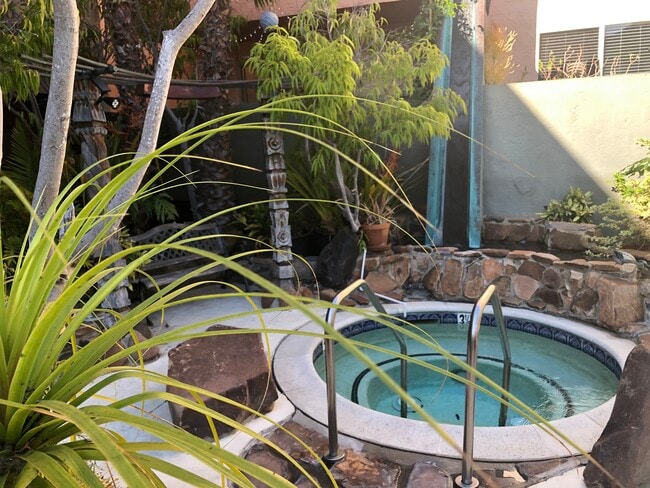 Jakuzzi - 1128 Ocean Park Blvd