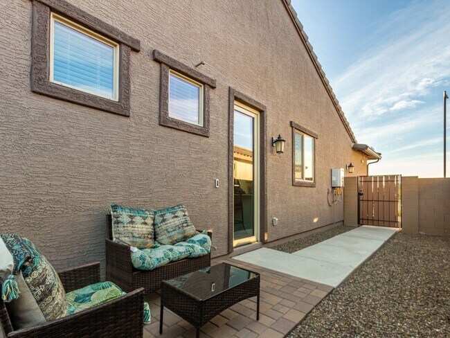 Foto del edificio - 1 Bedroom Single Family Mother-In-Law Suit...