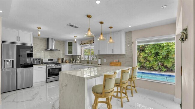 Foto del edificio - 8425 Southampton Dr