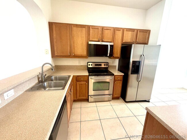 Building Photo - 3600 Oaks Clubhouse Dr