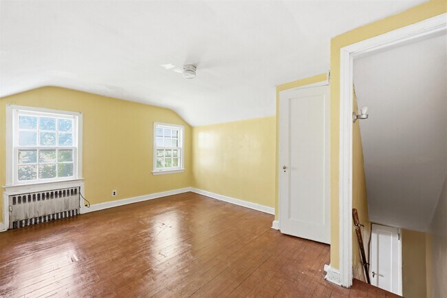 Building Photo - 10 McGotty Pl