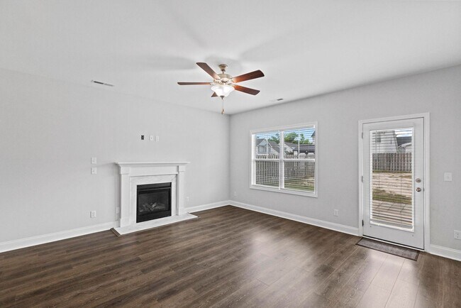 Foto del edificio - Landing at Lewis Creek Home For Rent!