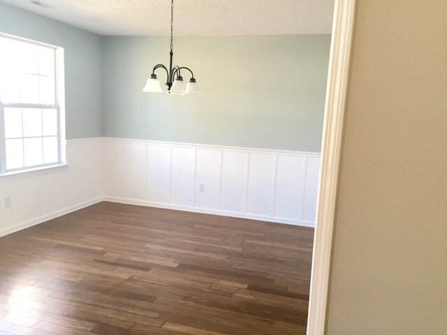Building Photo - 108 Bent Oak Trail