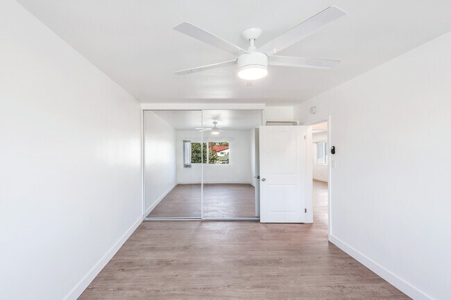 Foto del edificio - 2320 E 6th St