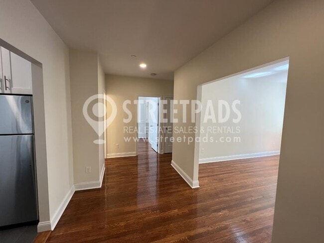 Building Photo - 2 bedroom in Boston MA 02135