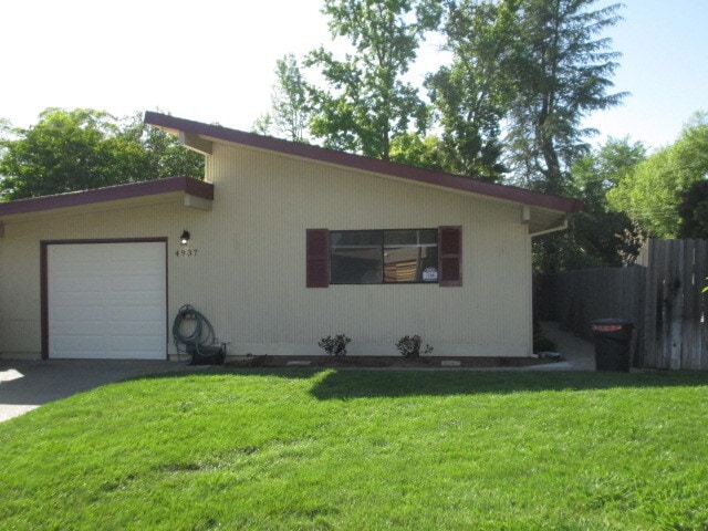Photo - Three bedroom home with pool in Carmichael