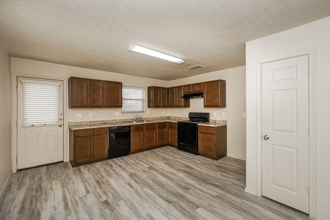 Building Photo - 2926 Aspen Mdw