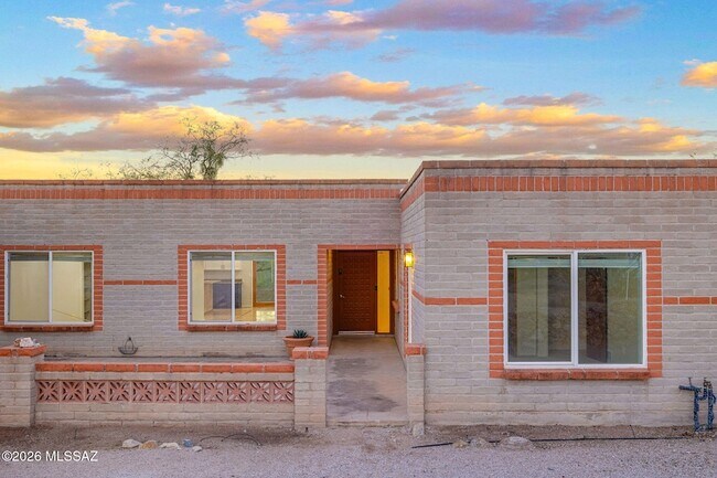 Foto del edificio - 3721 N Sierra Madre Dr