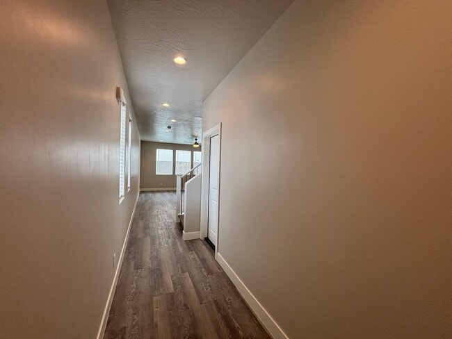 Building Photo - BRAND NEW TOWNHOME FOR RENT!