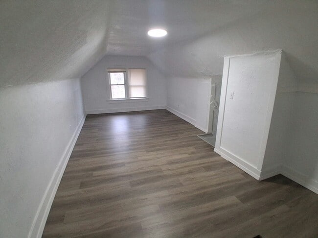 Foto del edificio - 712 Roselle Ave