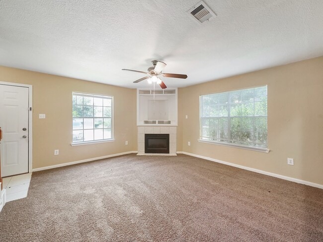 Building Photo - 24023 Strong Pine Dr