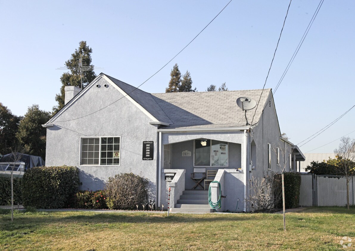 Building Photo - 282-290 Cherry Way
