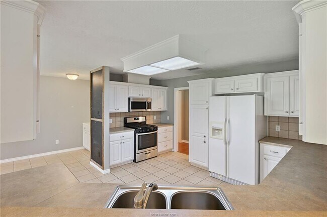 Foto del edificio - 4406 Colony Chase Dr