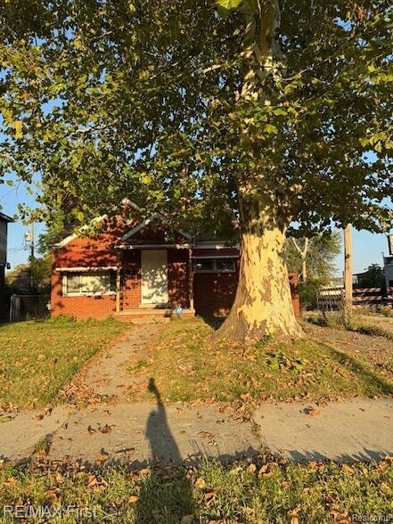 Foto principal - 15318 Whitcomb