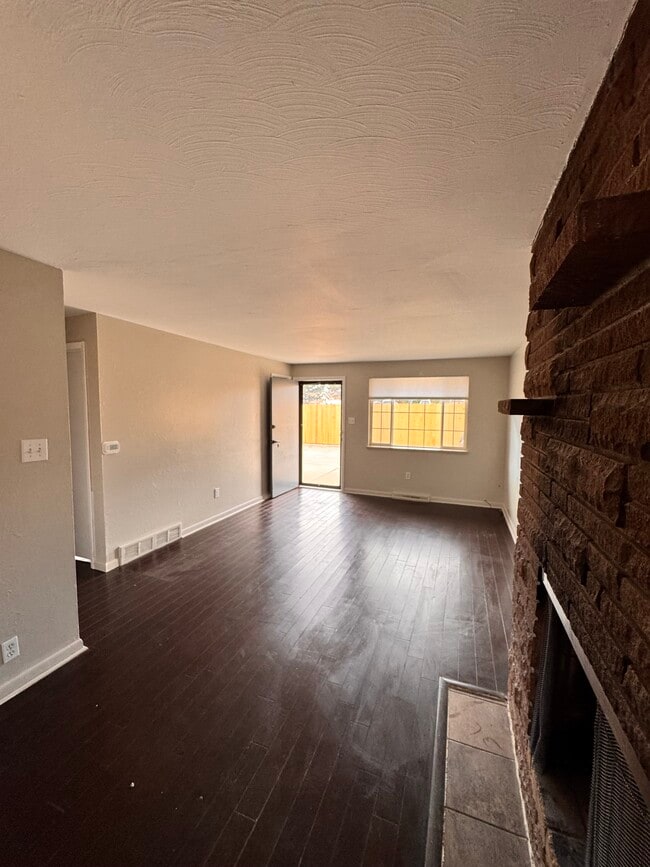 Building Photo - 10221 W 59th Pl