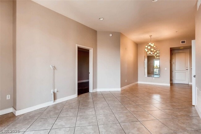 Building Photo - 67 E Agate Ave