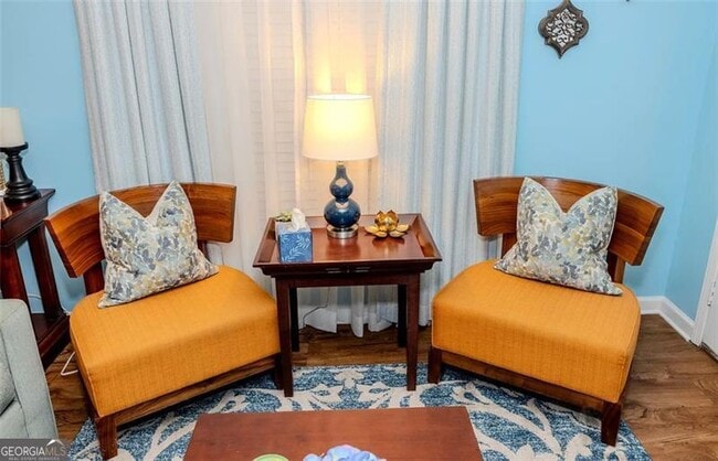 Foto del edificio - 1077 Mansfield Ct
