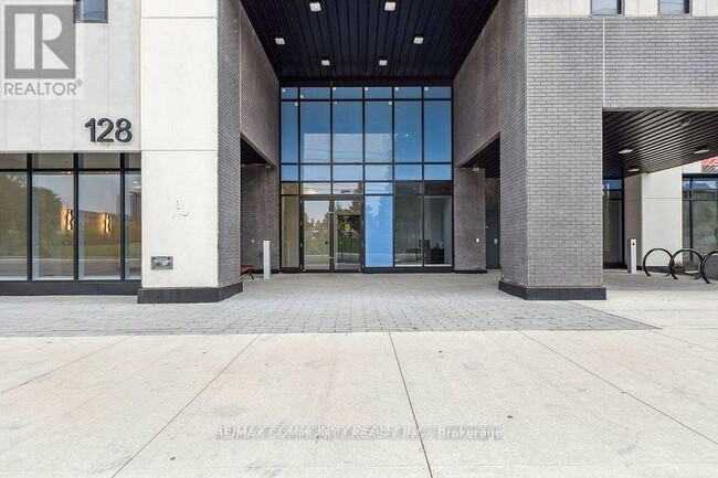 Building Photo - 128-128 King St N