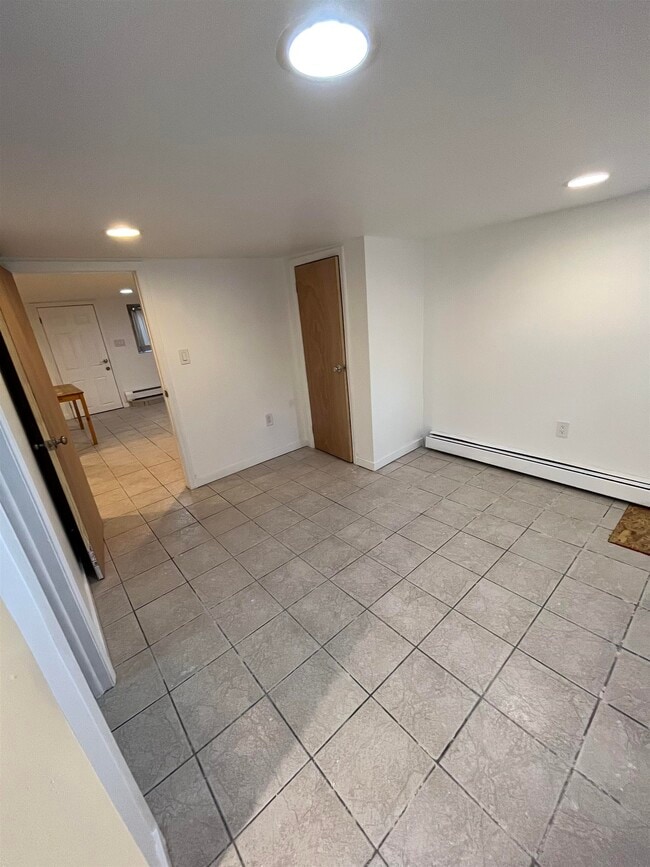 Foto del edificio - 431 Monmouth St