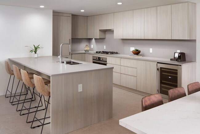 Foto del edificio - 161 Fairview Ave N