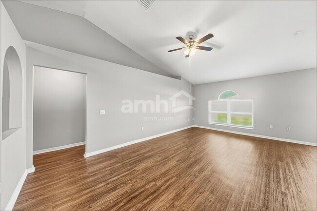 Foto del edificio - 153 Timbercreek Pines Cir