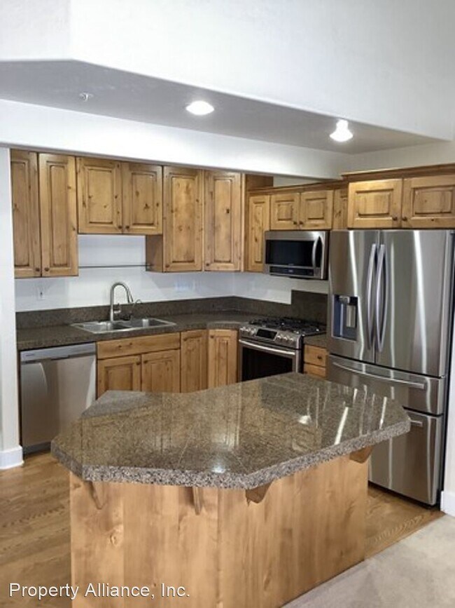 Foto del edificio - 3 br, 3.5 bath House - 5200 Bear Ridge Dri...