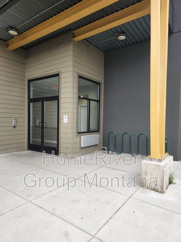 Building Photo - 1500 S 14th St W