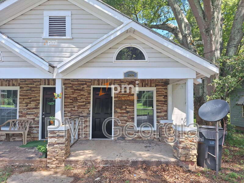 Foto principal - 122 Irwin St