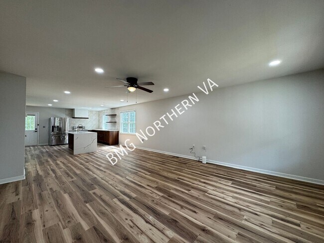 Foto del edificio - 8509 Engleside St