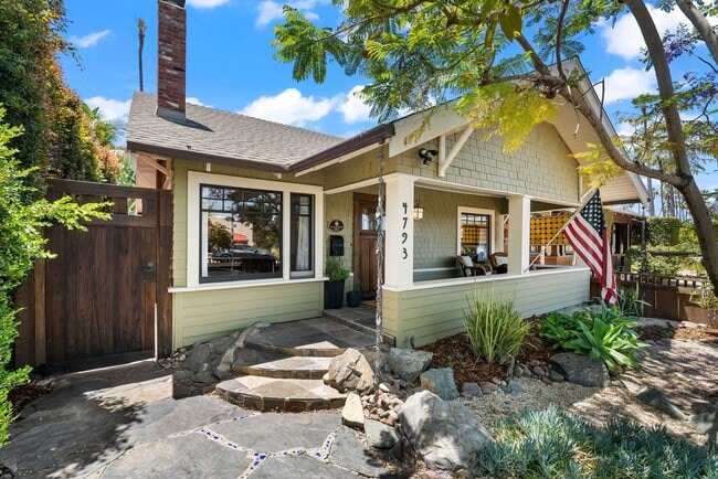 Building Photo - Classic Craftsman in University Heights