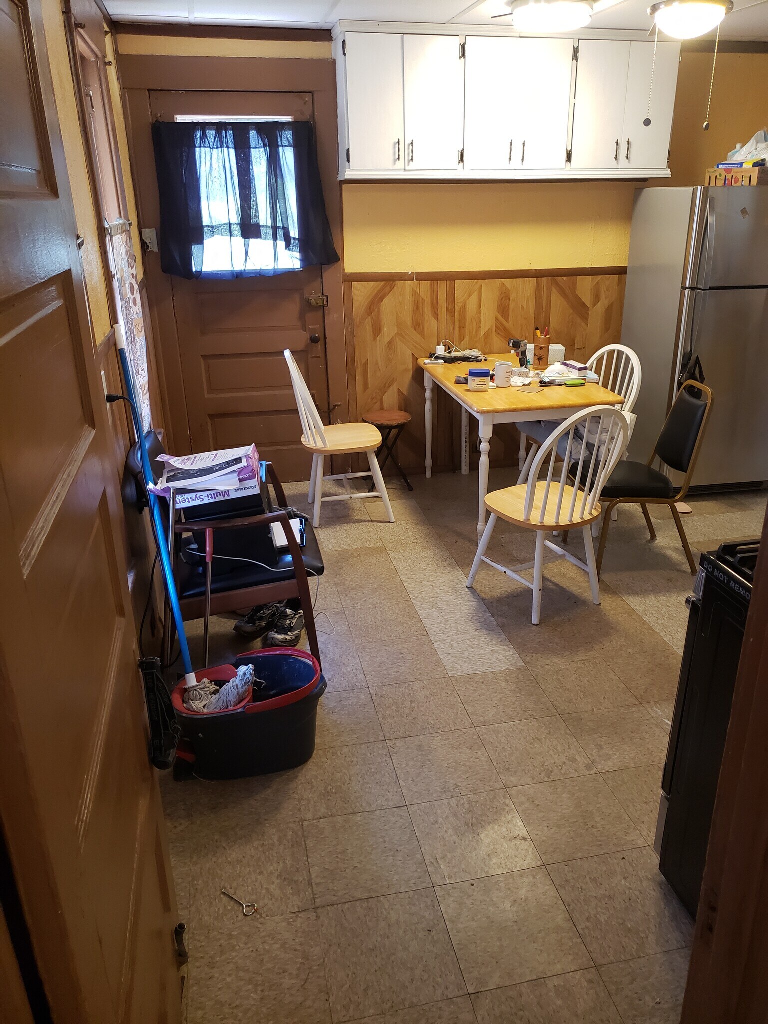 1366 E 45th St Cleveland, OH 44103 – photo 4